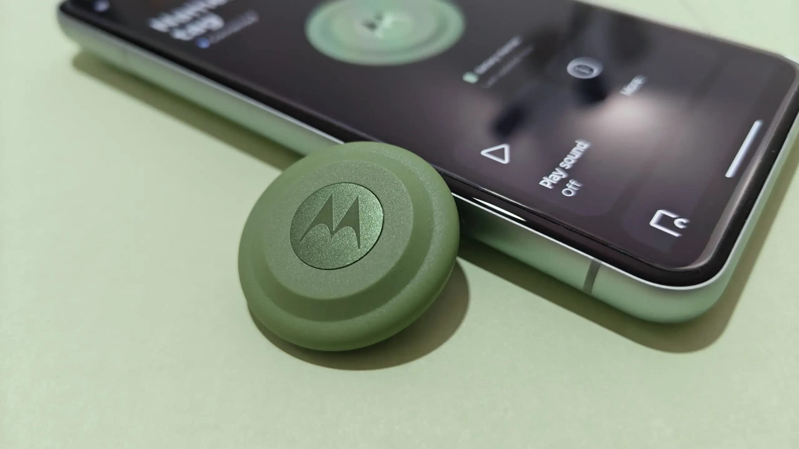 Moto Tag 2 Goes on Sale with UWB Support and 600-Day Battery Life
